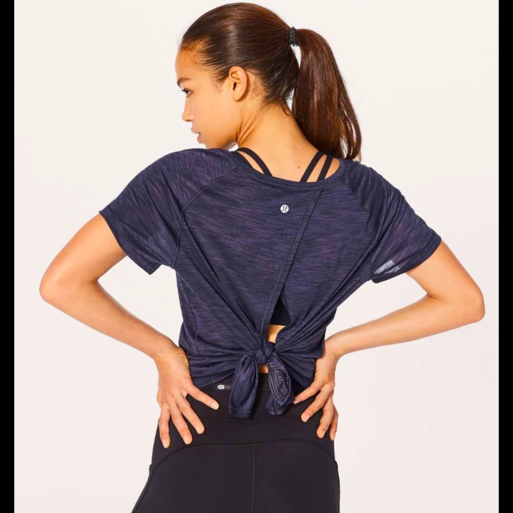 Lululemon Back in Action Short Sleeve Top, Size 6
